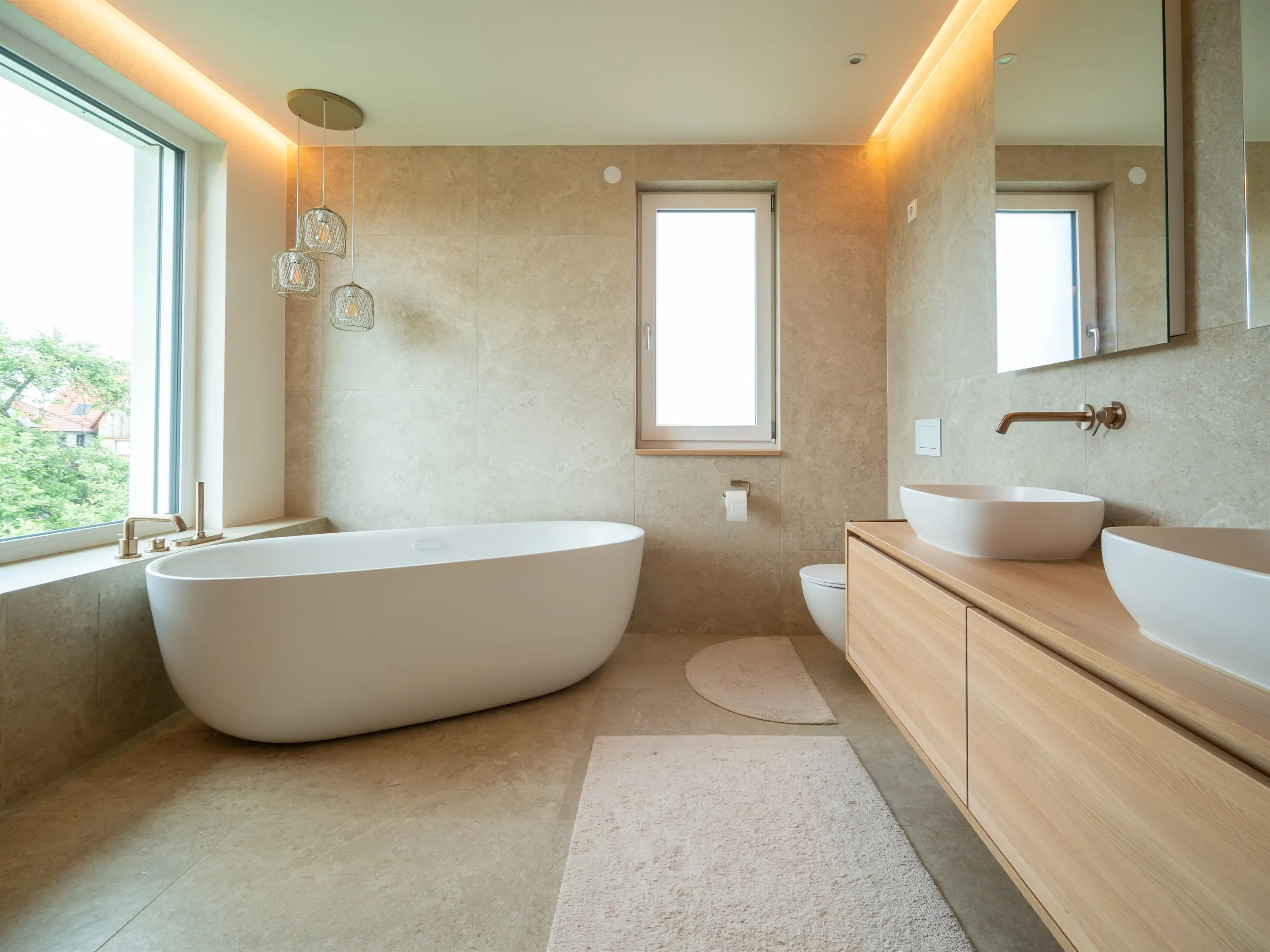 Elternbad mit freistehender Badewanne
